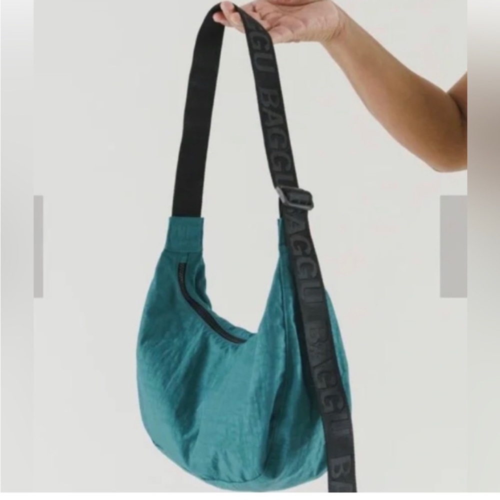 ISO Baggu Medium Nylon Crescent Bag in Malachite
